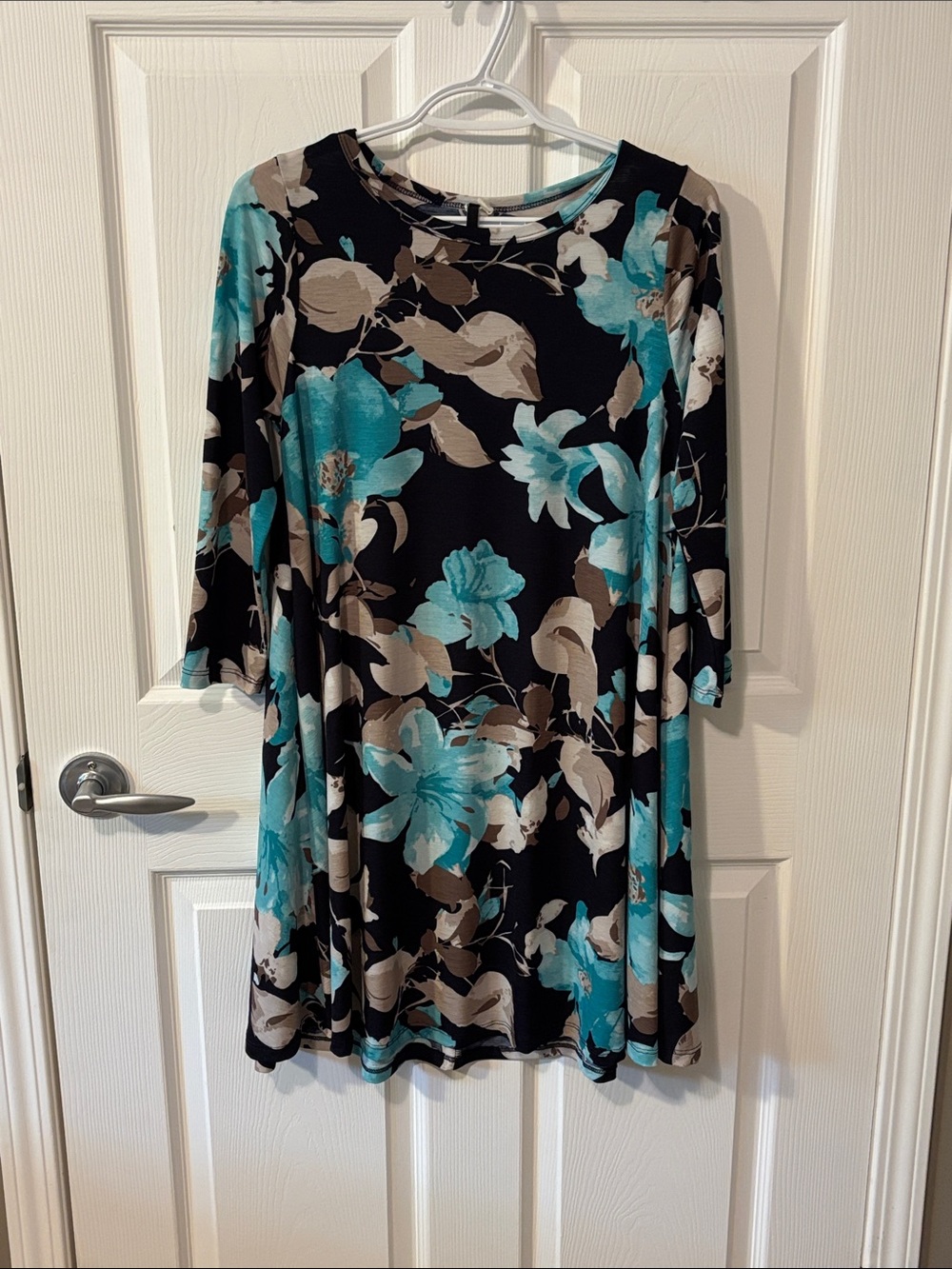 3/$15- turquoise flower dress